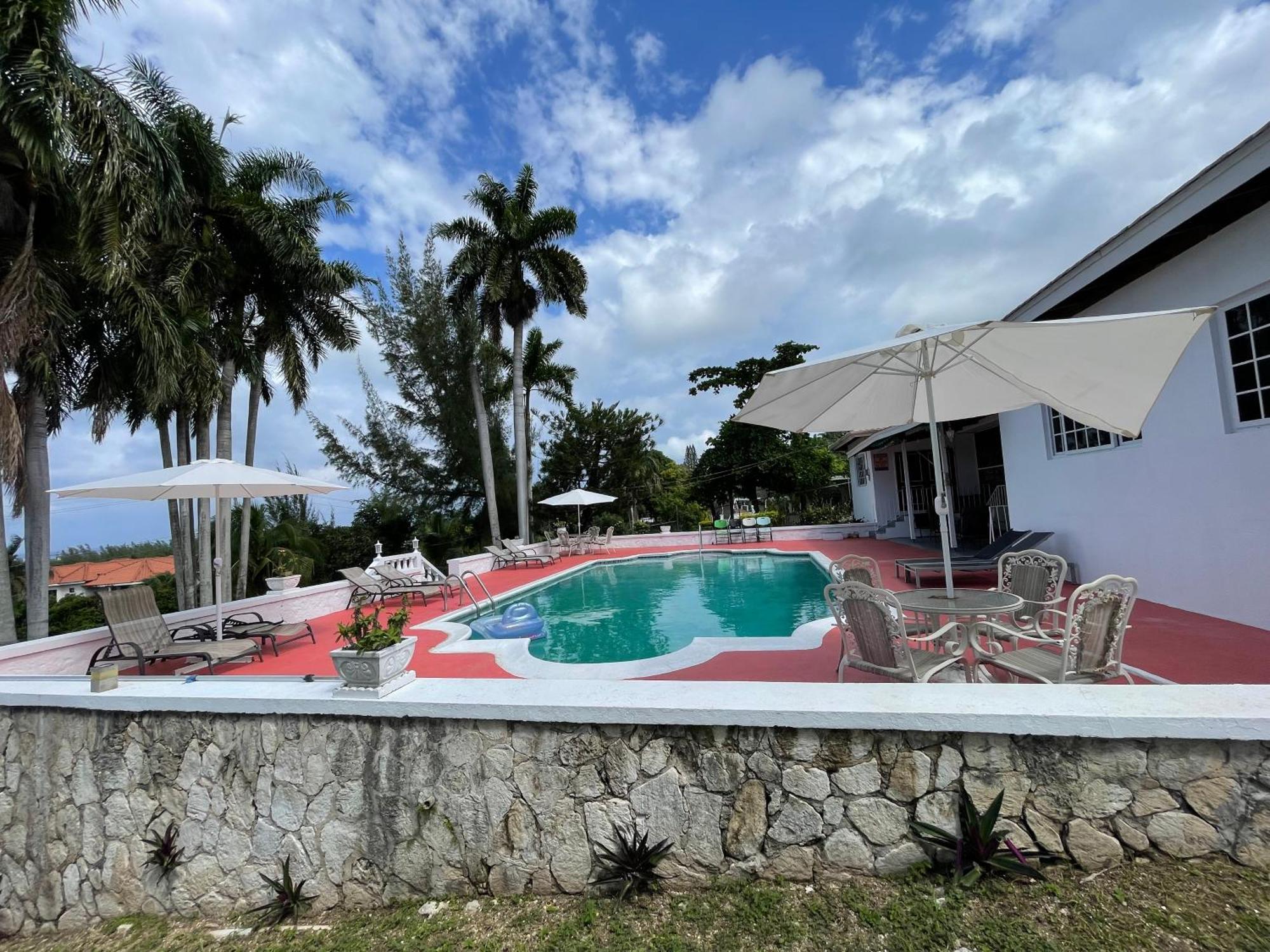 Peaceful Palms Montego Bay Hotell Exteriör bild